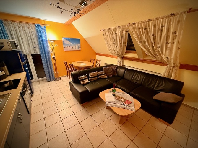 Ferienwohnung in Trassenheide - Strandidyl im K&uuml;stenwald - Wohnzimmer - Essbereich