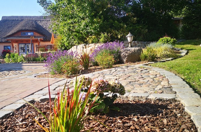 Ferienhaus in Putbus - M&auml;rchengarten H&auml;nsel und Gretel - Auffahrt