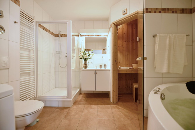 Ferienwohnung in Gro&szlig;enbrode - Seed&uuml;ne 1 - Bad mit Sauna und Whirlpool