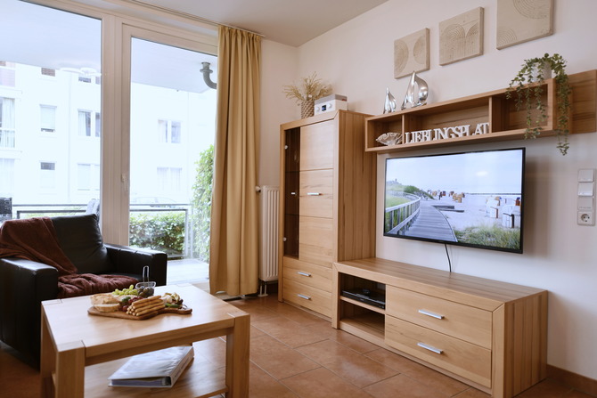 Ferienwohnung in Gro&szlig;enbrode - Seed&uuml;ne 1 - und Fernsehwand