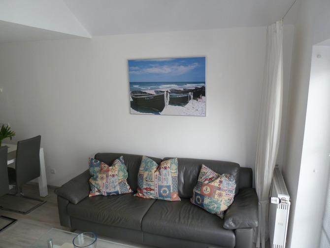 Ferienwohnung in Scharbeutz - Seestra&szlig;e - gem&uuml;tliche Ledercouch