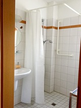 Ferienhaus in Ahrensb&ouml;k - Haus Bienenweide - Bad UG