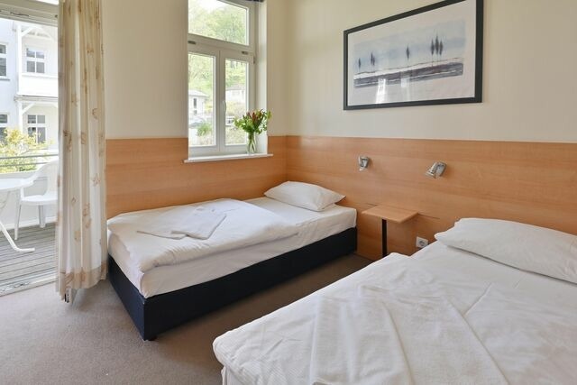 Ferienwohnung in Sellin - Ferienwohnung 6 mit Sauna WLAN 6 Pers. Sellin auf R&uuml;gen Villa Celia 200 m vom Strand entfernt - Bild 6