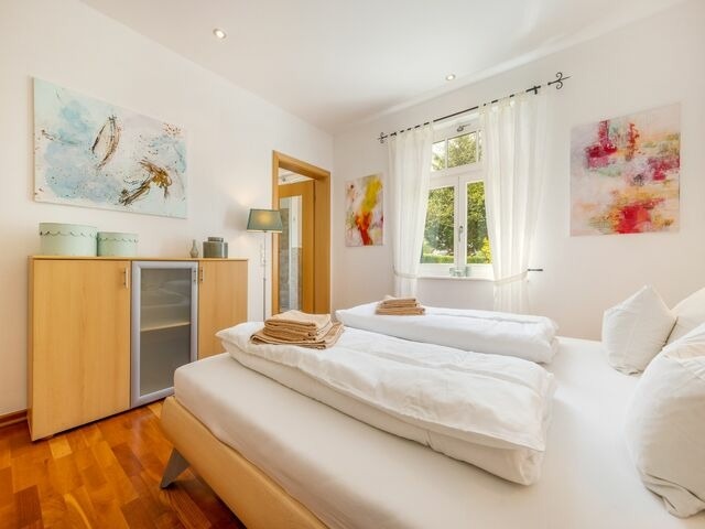 Ferienhaus in Garz - Ferienhaus R&uuml;genbrise mit Seeblick und 5 B&auml;dern - Bild 2