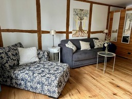 Gut B&uuml;chenau - Ferienwohnung Weitsicht