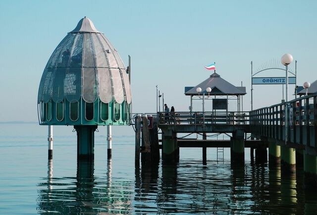 Ferienwohnung in Baabe - MeerWohnung mod. Fewo direkt am Strand mit Pool - Bild 17