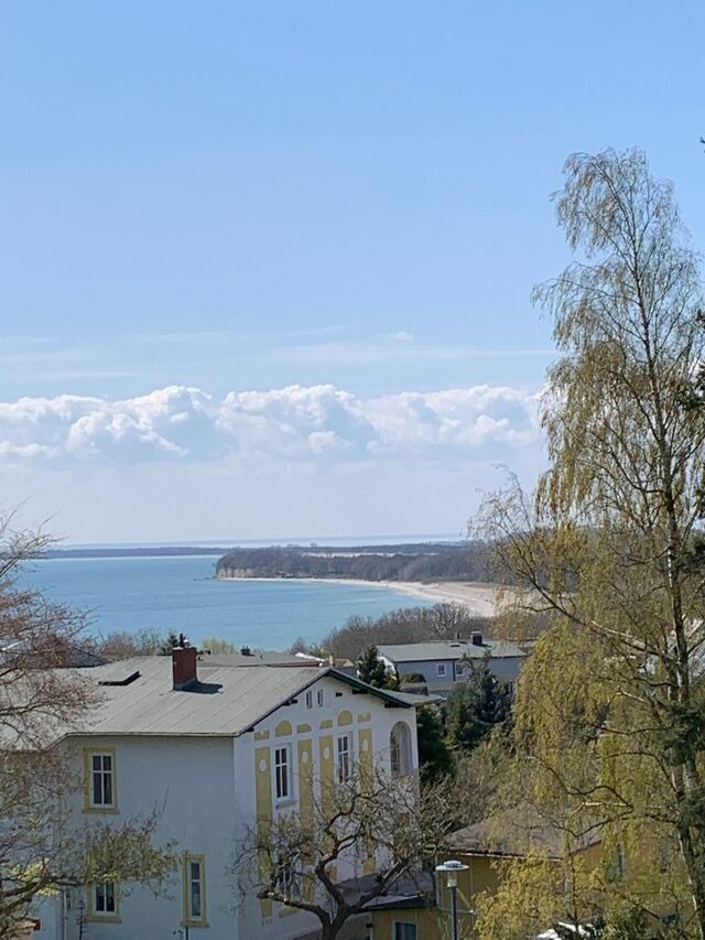 Ferienwohnung in G&ouml;hren - Stilvolle, moderne Ferienwohnung Meerblick G&ouml;hren, Balkon, 2 Schlafzimmer, Hunde Willkommen - Bild 3